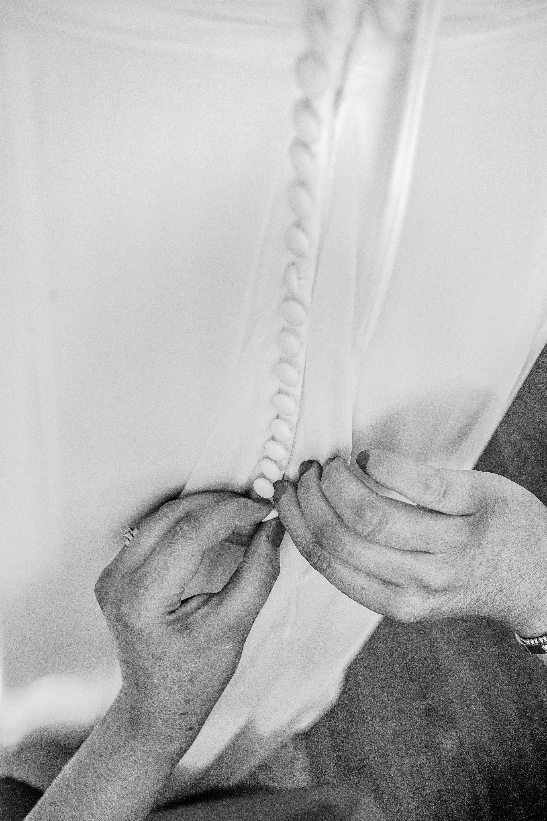 LeanneandPhil-1181BW.JPG